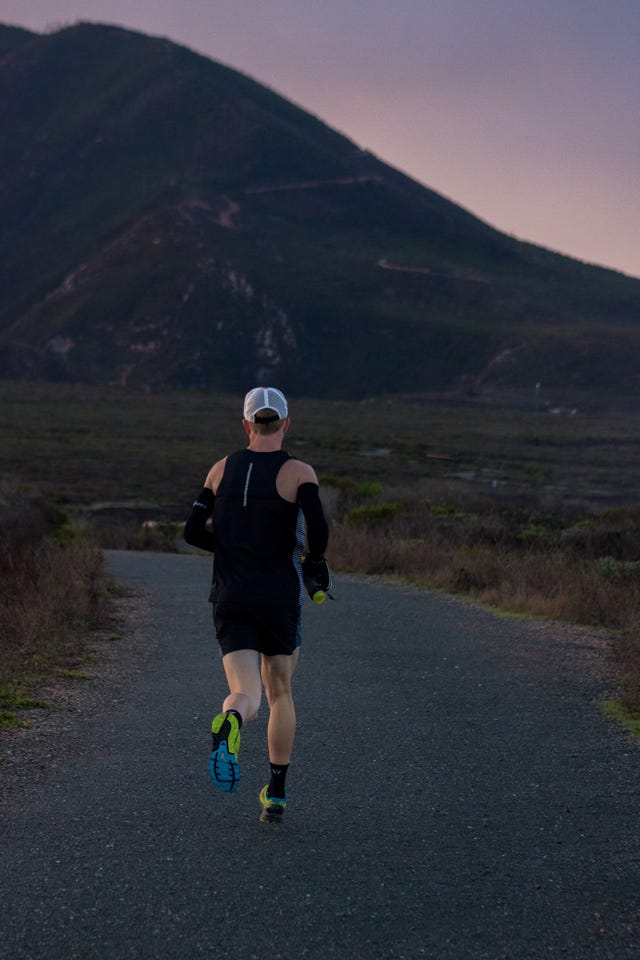 man hardlopen alleen natuur