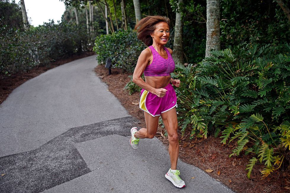 80-Year-Old Woman Sets A Half Marathon Record - Women's Running