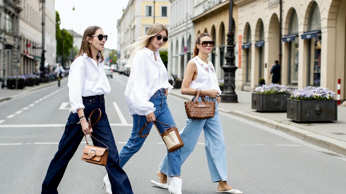 preview for I jeans dello street style protagonisti della primavera 2022