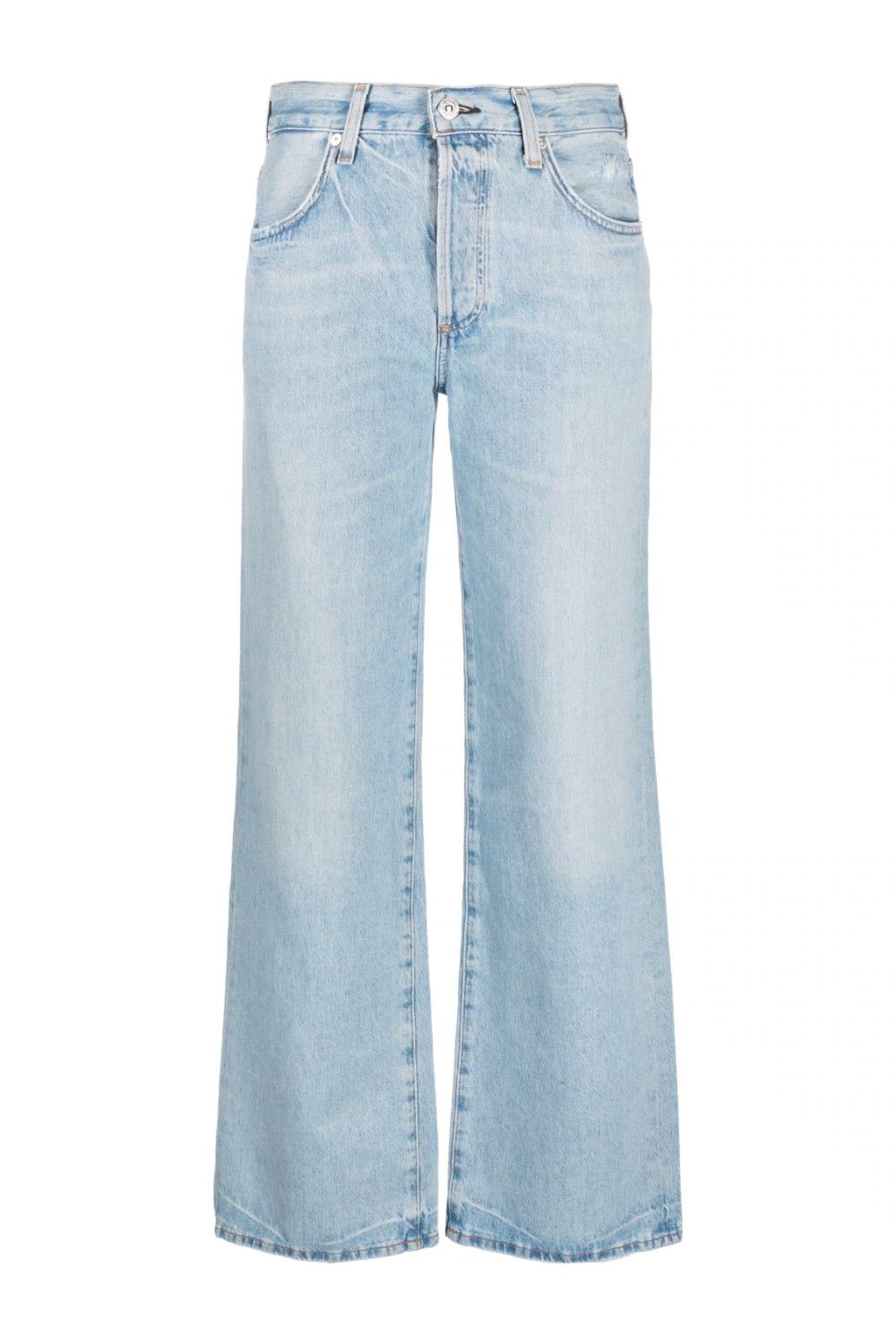 Moda primavera estate 2023: i jeans larghi da acquistare ora
