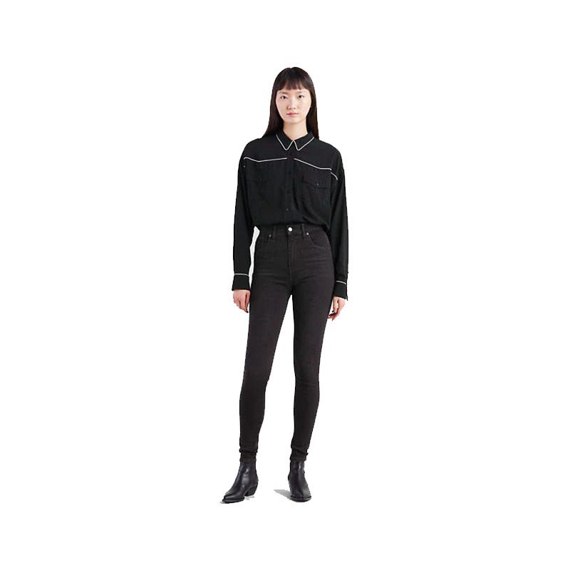 Clothing, Black, Tights, Standing, Personal protective equipment, Sleeve, Leggings, Wetsuit, Jacket, Leather, 