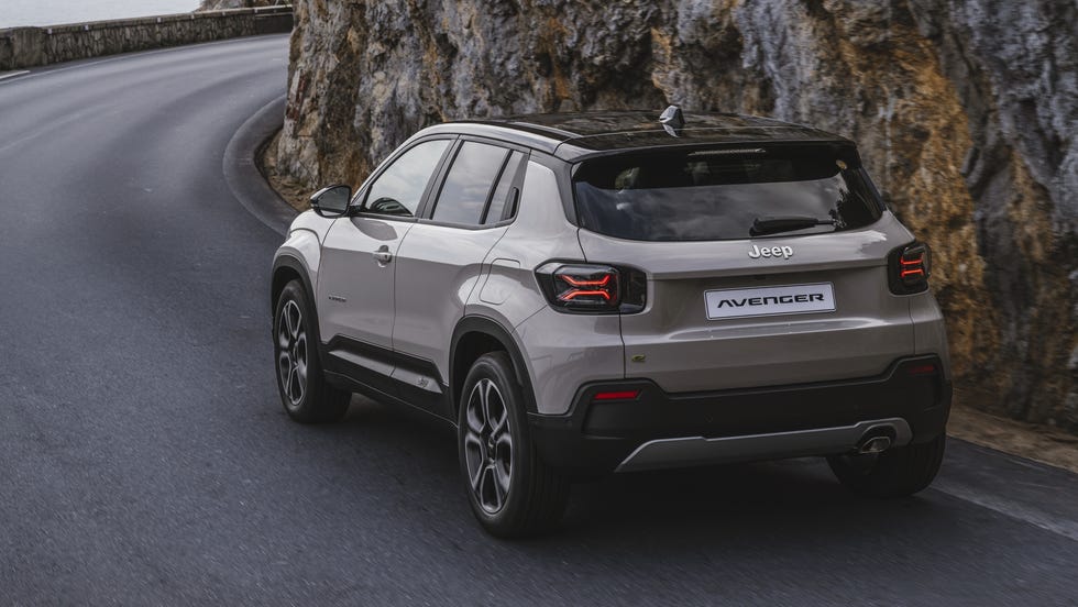 jeep-avenger-e-hybrid-2-654facbd3d734.jpg