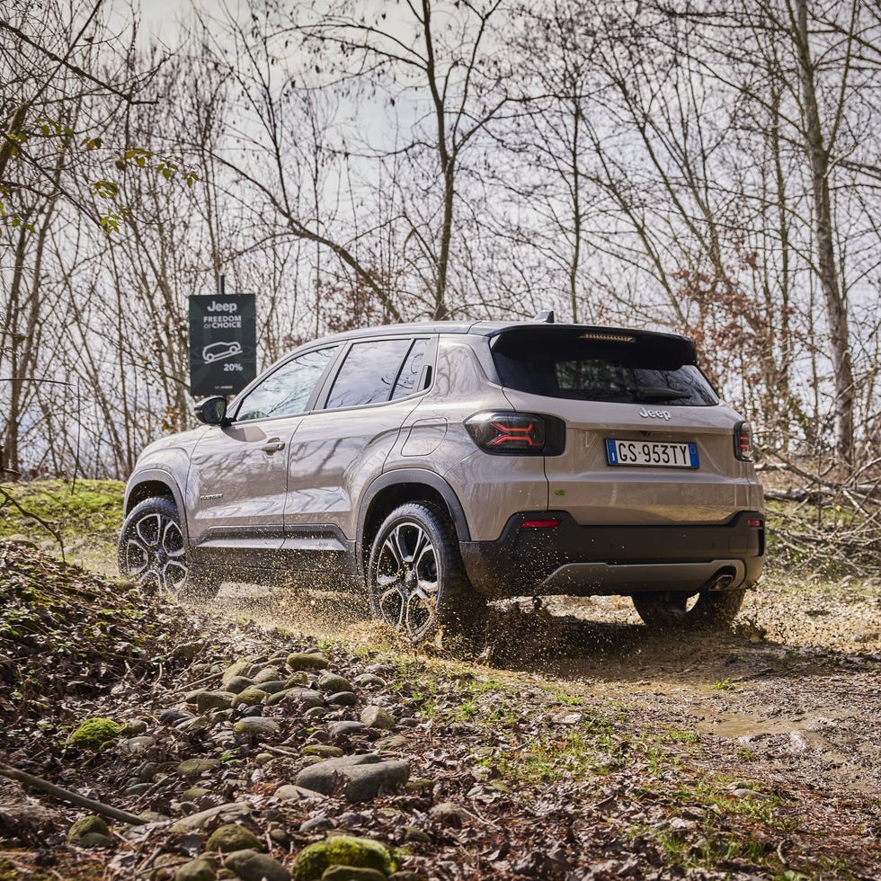 jeep avenger ehybrid