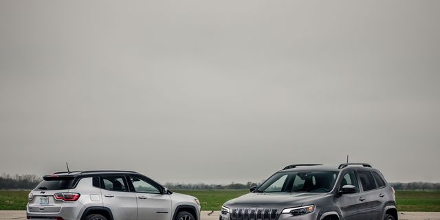 2019 Jeep Cherokee vs. 2019 Jeep Compass: Which is Better?
