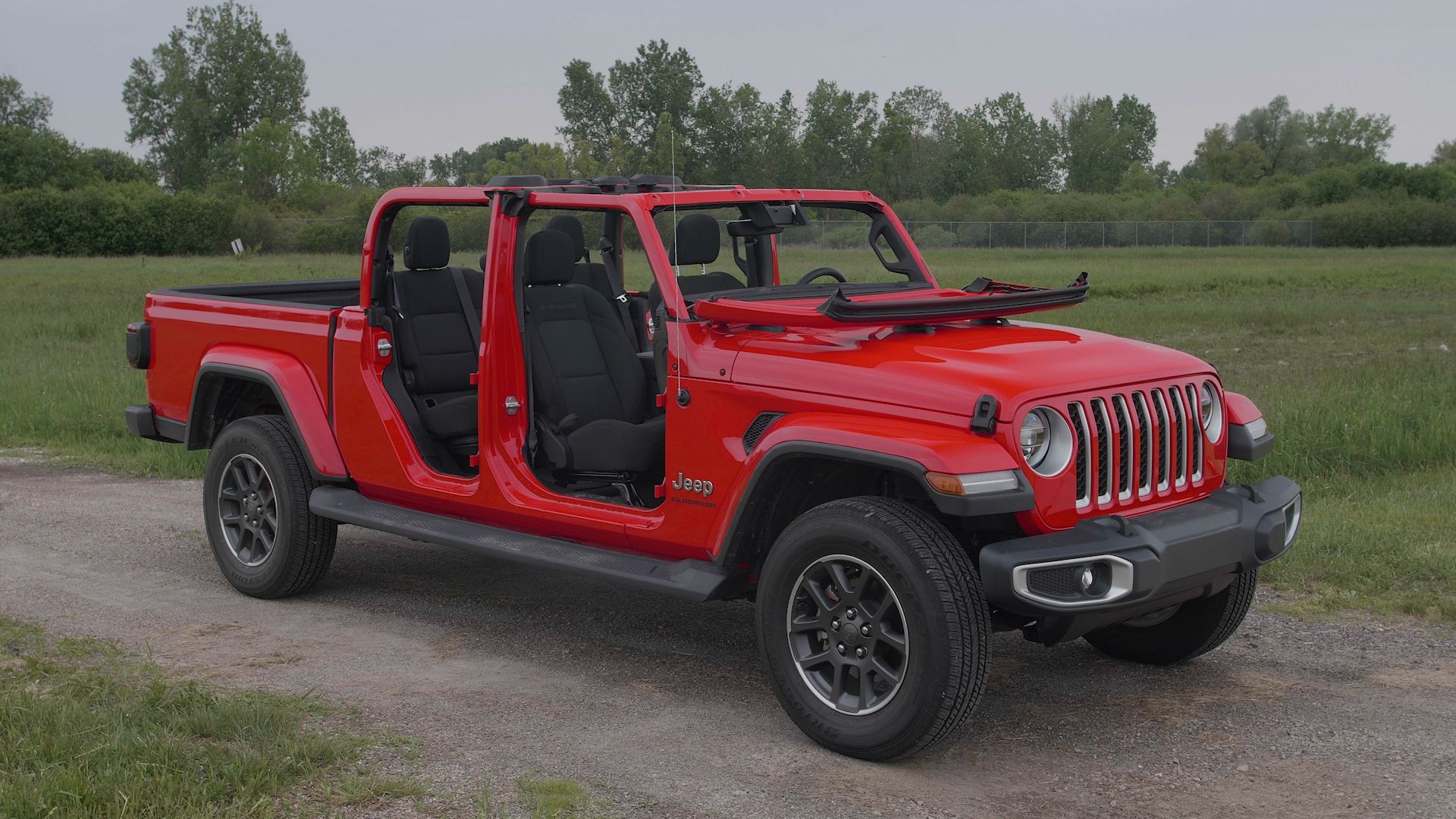 How to Remove the 2020 Jeep Gladiator's Doors, Roof, and Windshield