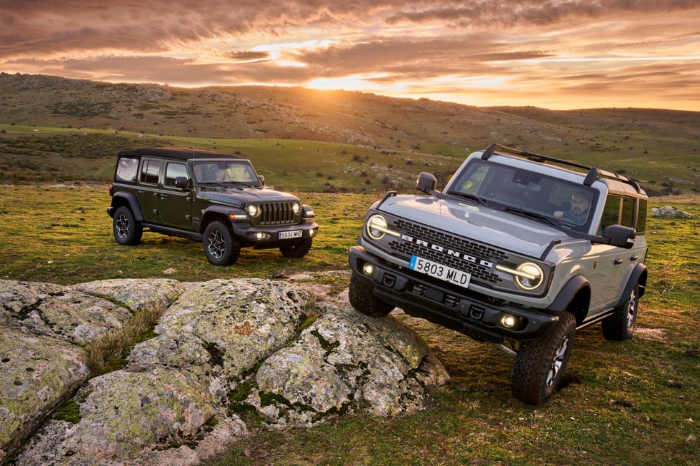 jeep-wrangler-ford-bronco-6-65bfd042a08c5.jpg