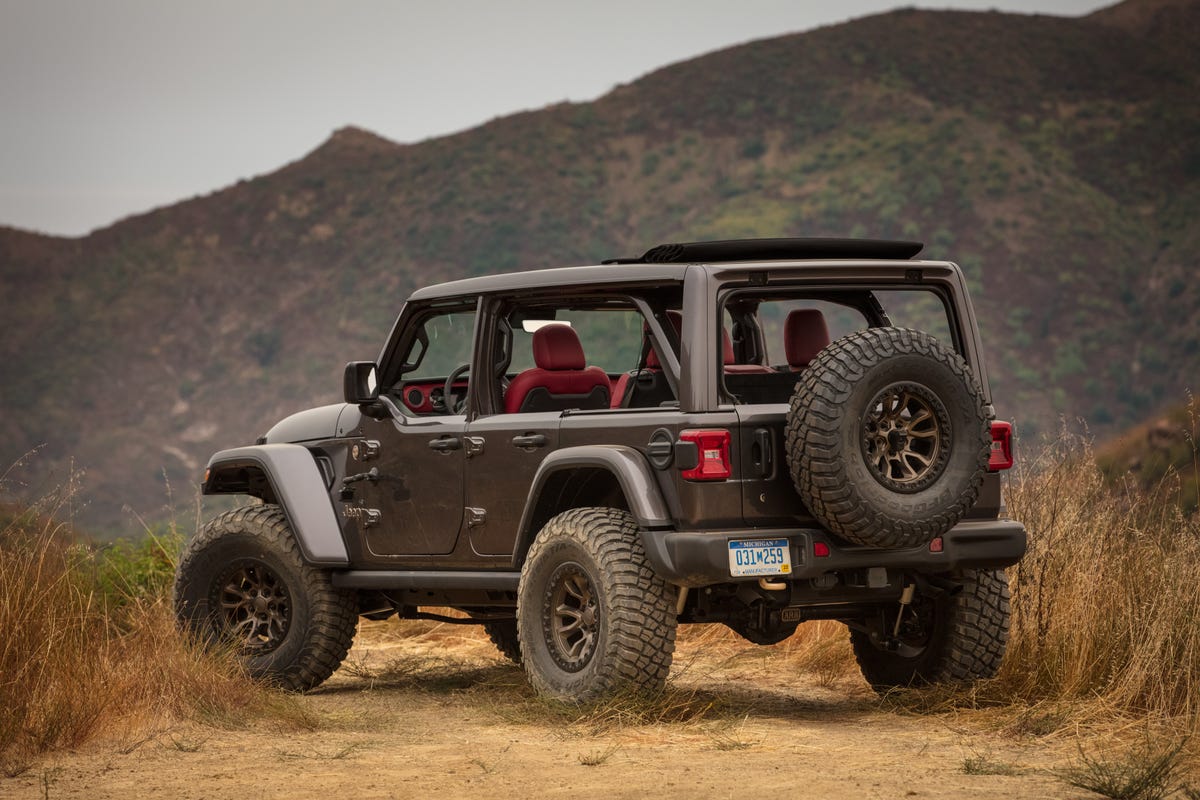 View Photos of the Jeep Wrangler 392 Concept