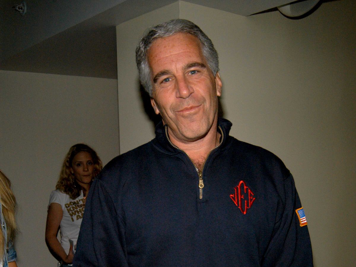 Who Is Jeffrey Epstein & What Did He Do? - Epstein Criminal Case Explained
