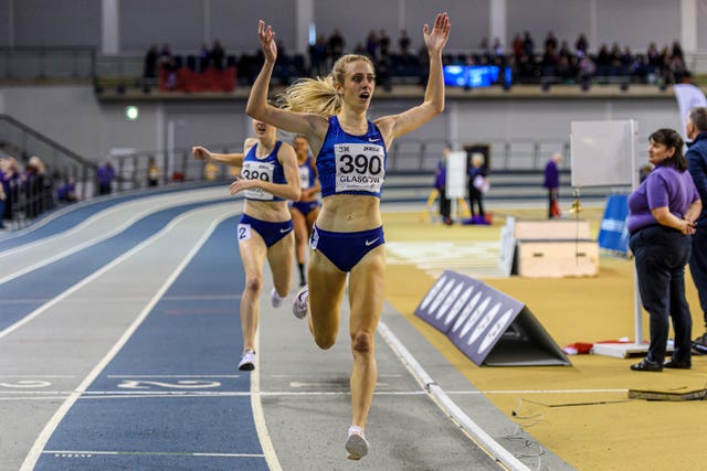 Jemma Reekie sets 800m record