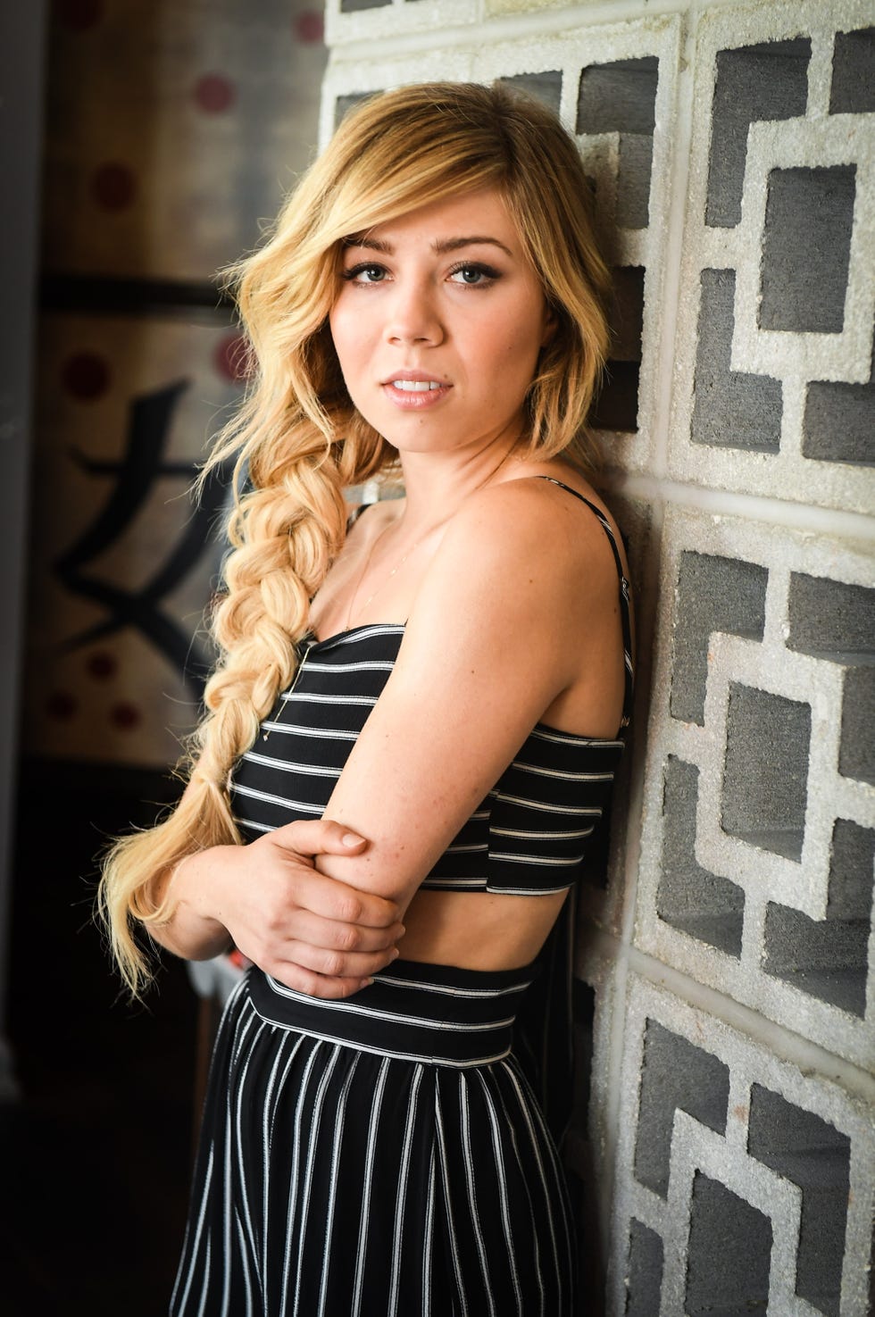 jennette mccurdy promotes city tv netflix series "between"