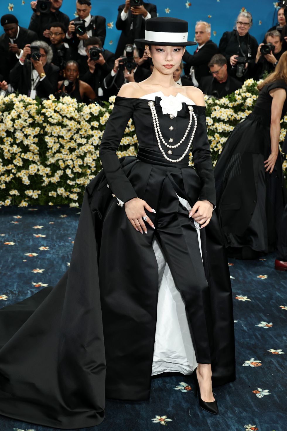 【年中無休】 メットガラ（Met Gala）2025】BLACKPINKジェニー、リサ、ロゼが その他