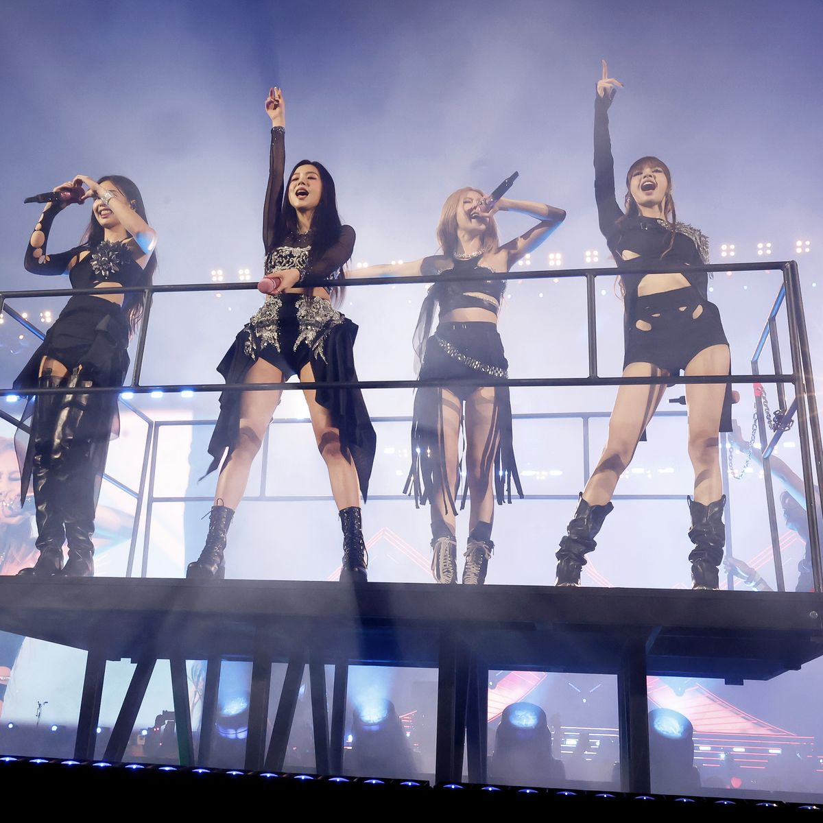 https://hips.hearstapps.com/hmg-prod/images/jennie-jisoo-ros-c3-a9-and-lisa-of-blackpink-perform-at-the-news-photo-1681660113.jpg?crop=0.68343xw:1xh;center,top&resize=1200:*
