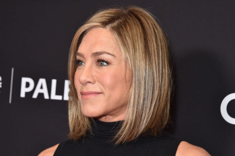 Jennifer Aniston S Side Parted Bob Has A Key Summer 24 Theme Jennifer Aniston S Side Parted Bob Has A Key Summer 24 Theme