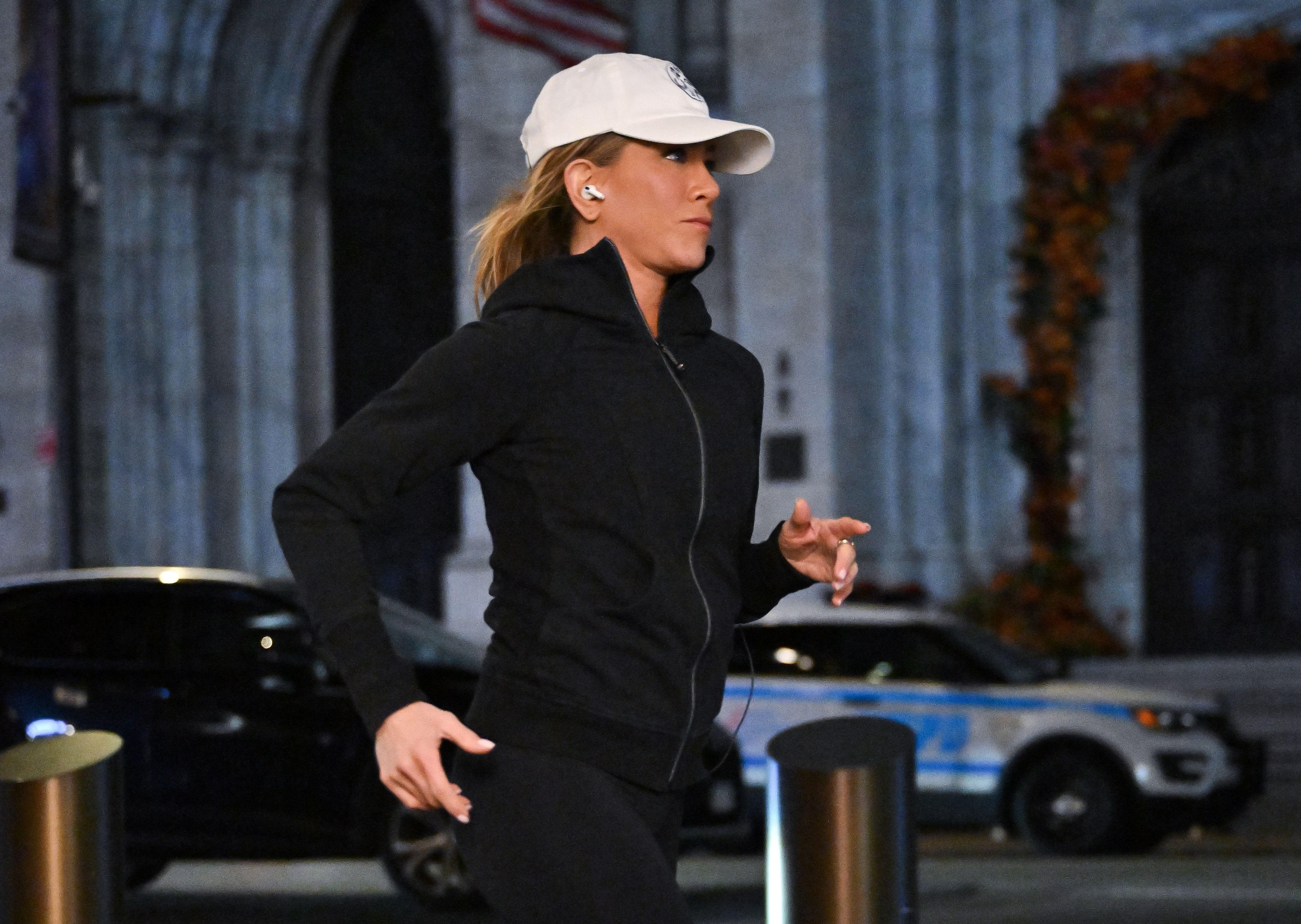 Amazon rebaja a 43 las Nike con las que corre Jennifer Aniston