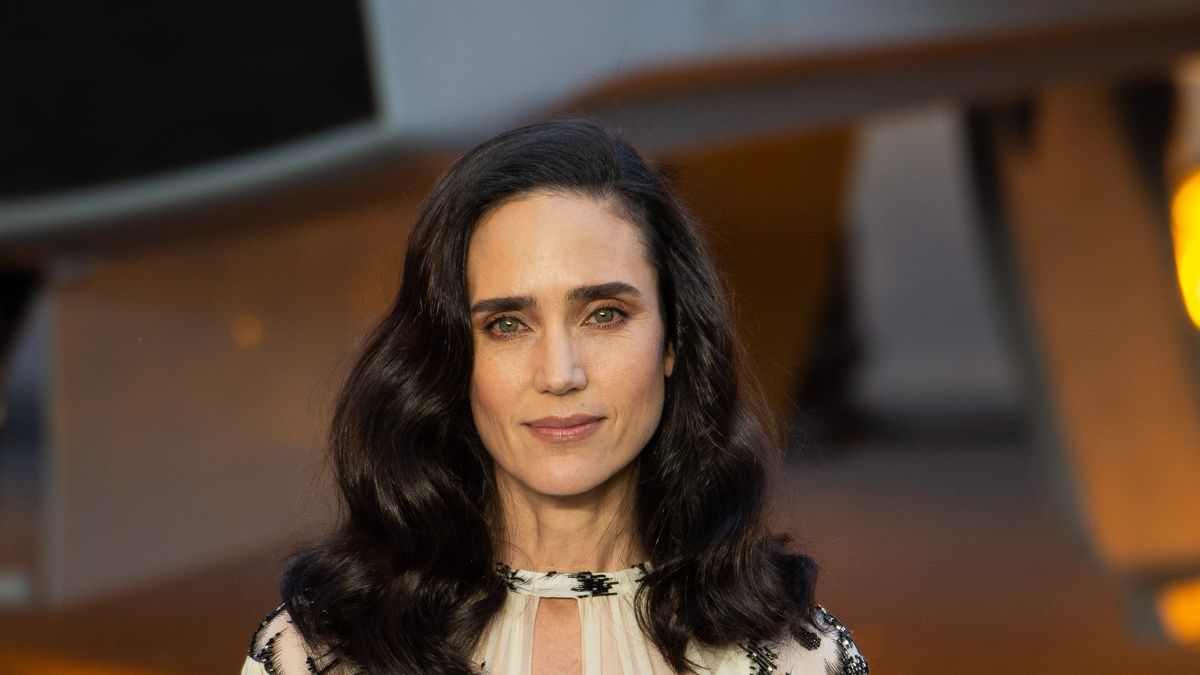 Happy Birthday to our beloved Jennifer Connelly, 51yo today! : r/snowpiercer