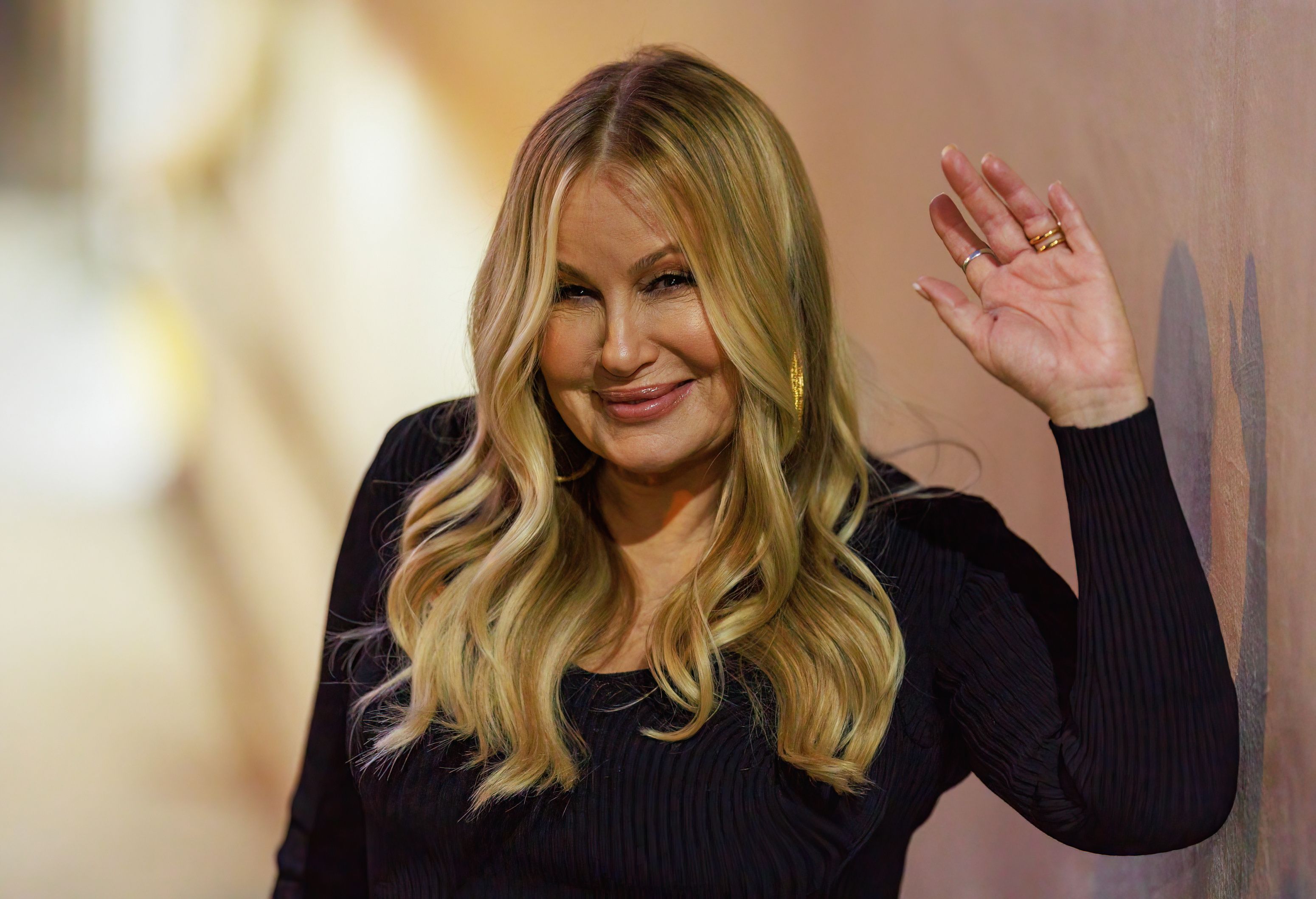 MILF' Jennifer Coolidge Slept With 200 People After American Pie