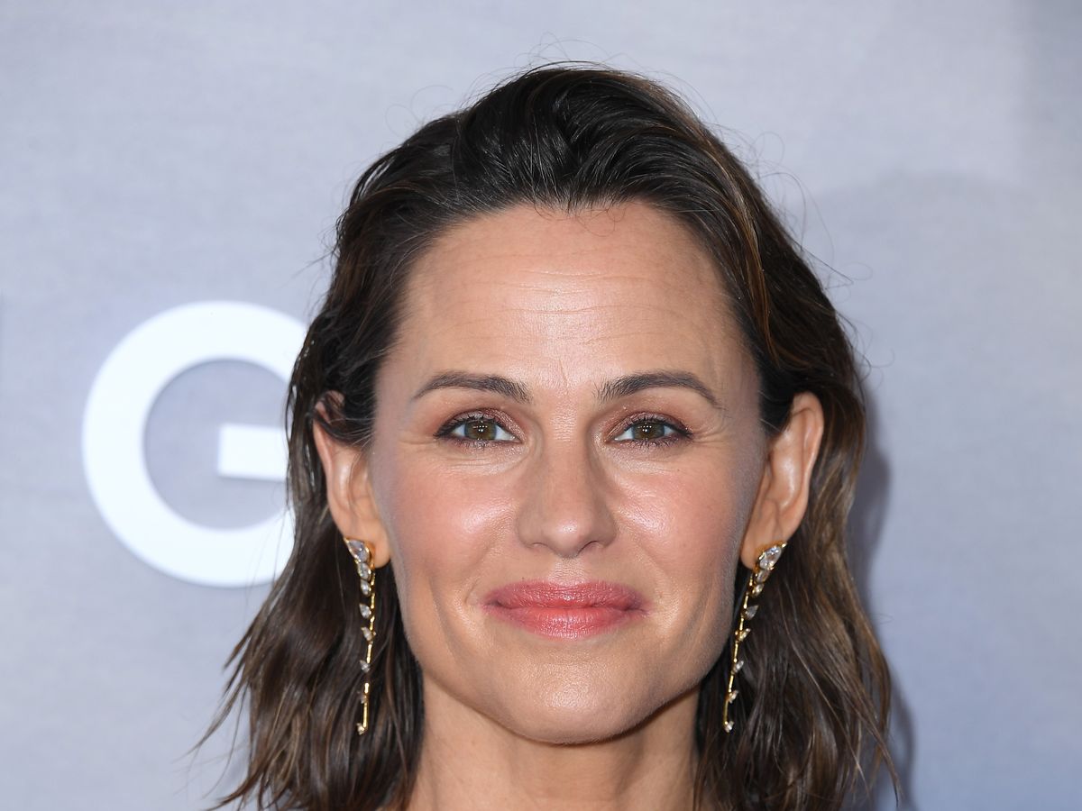 Jennifer Garner Says This Product Is Her Secret to Hair Thinning