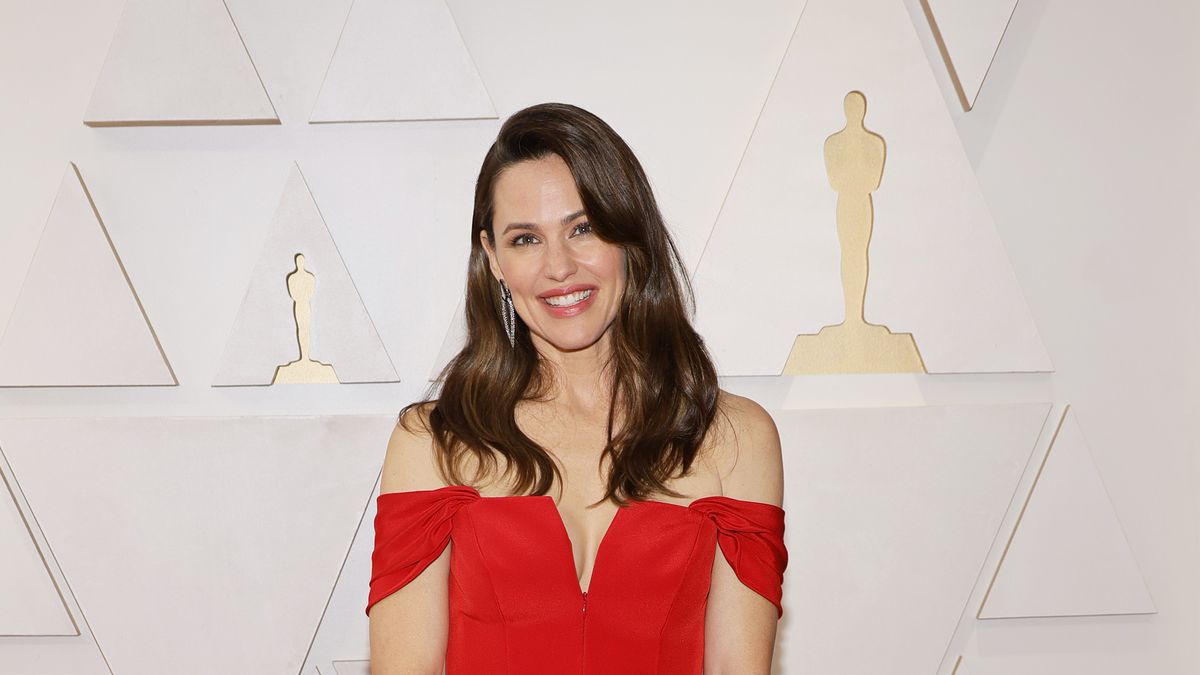 Jennifer Garner's Spanx Are Exposed—See a Pic!