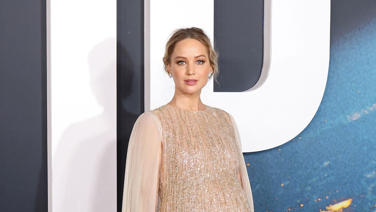 Jennifer Lawrence does 'quiet luxury' in a grey The Row outfit