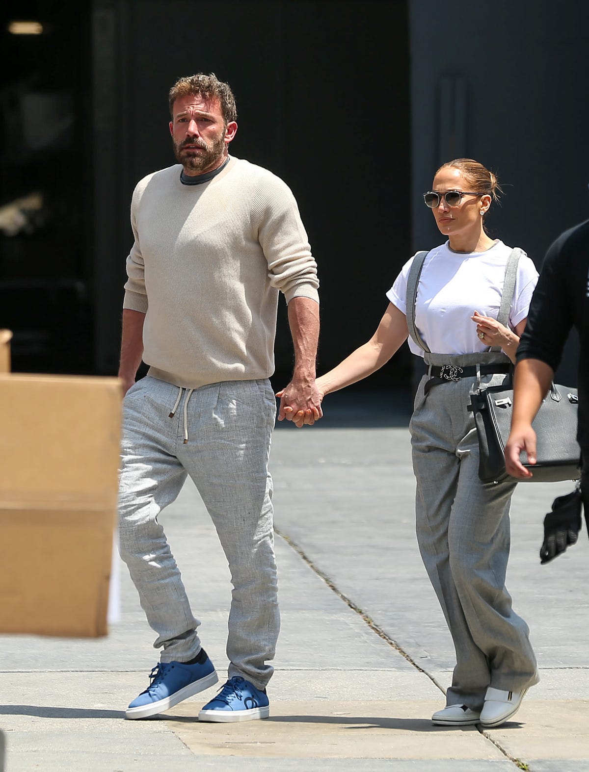 El look básico con pantalones de vestir de Jennifer López