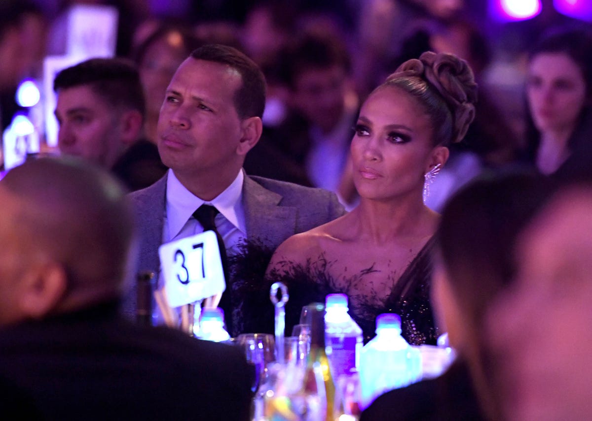 Alex Rodriguez won over Jennifer Lopez with a thoughtful, all-caps F-bomb  text - Los Angeles Times