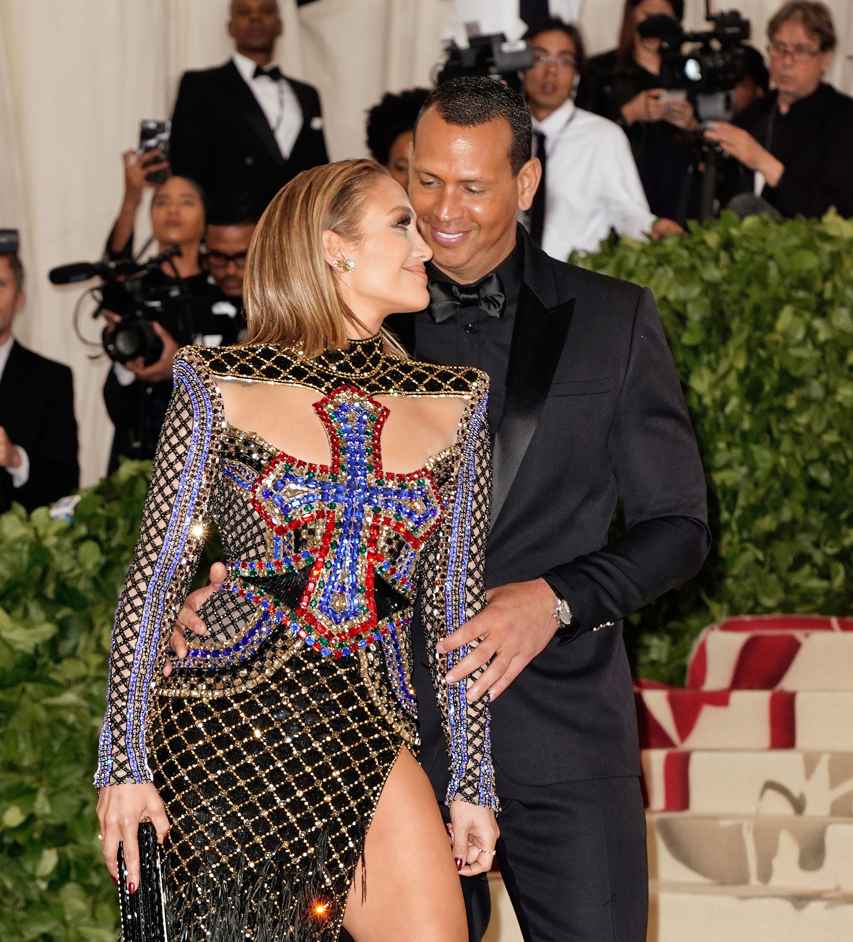 セール中…アレックス・ロドリゲスとジェニファー・ロペス直筆サイン入り超大型写真… タレントグッズ