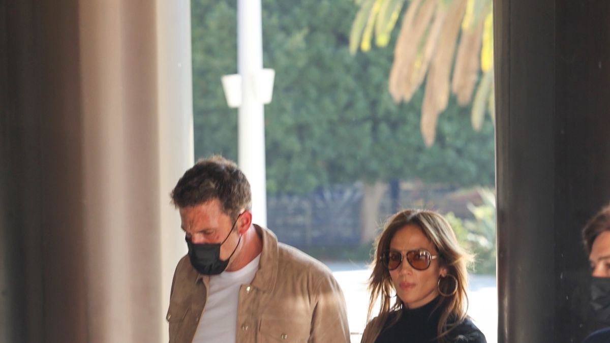 preview for Jennifer Lopez and Ben Affleck’s Relationship History