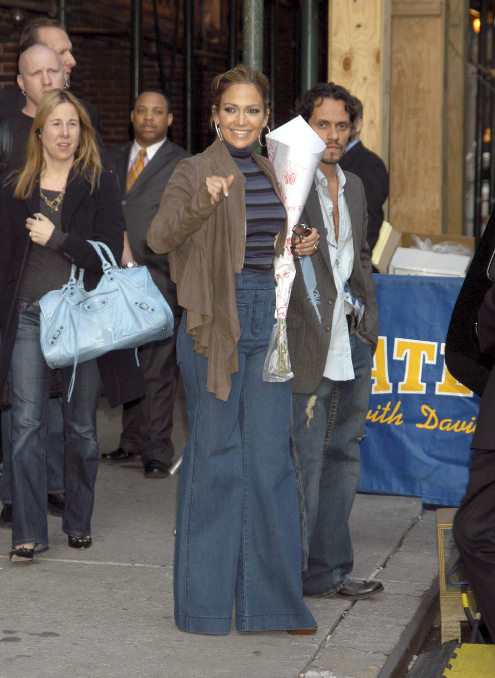 jennifer lopez jeans tendencia look bazaar