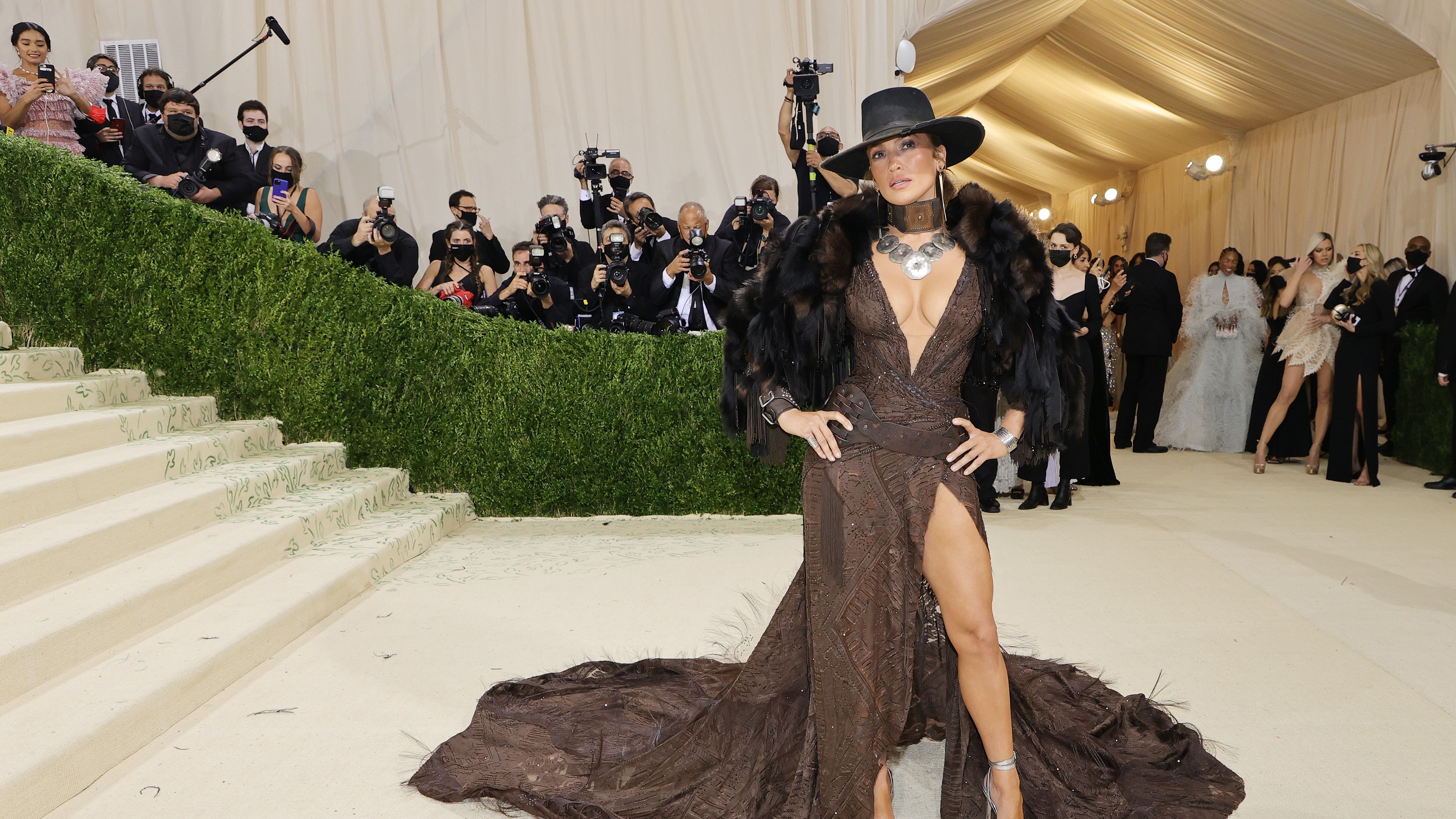 Jennifer Lopez Wears A Ralph Lauren Dress To Met Gala In 2021