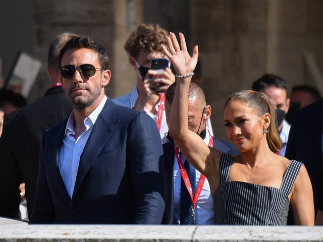 Ben Affleck tiene las gafas de sol perfectas para ir a Venecia