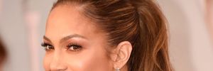 Jennifer Lopez glowing skin