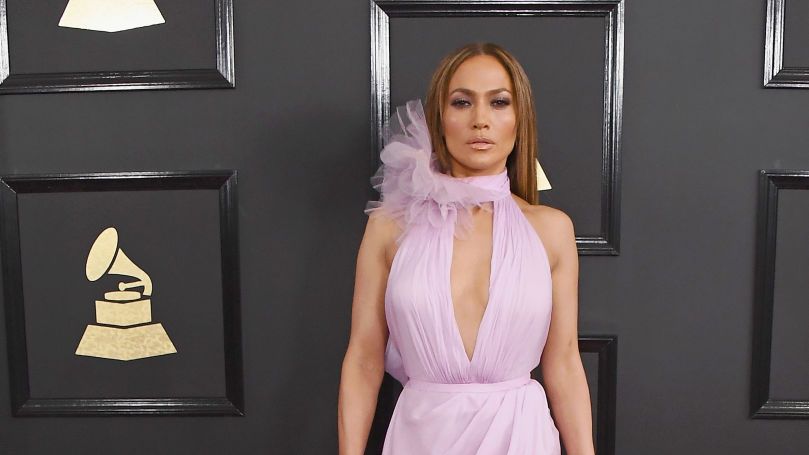 preview for Jennifer Lopez shows off natural curls