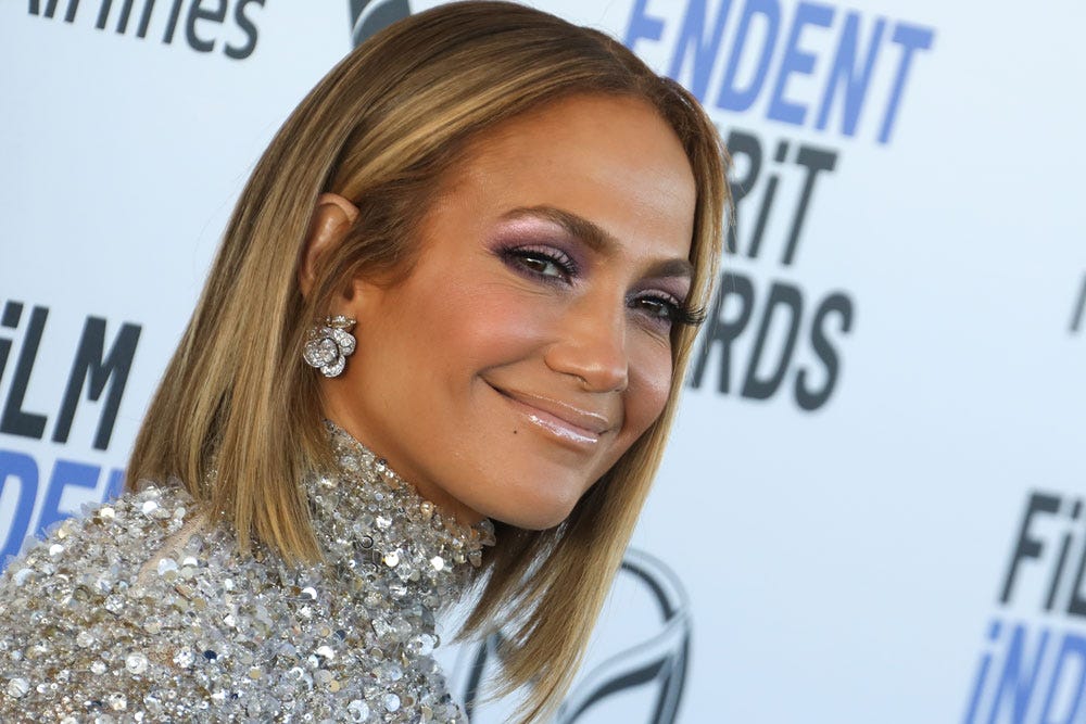 Jennifer Lopez just showed her natural short curly hair