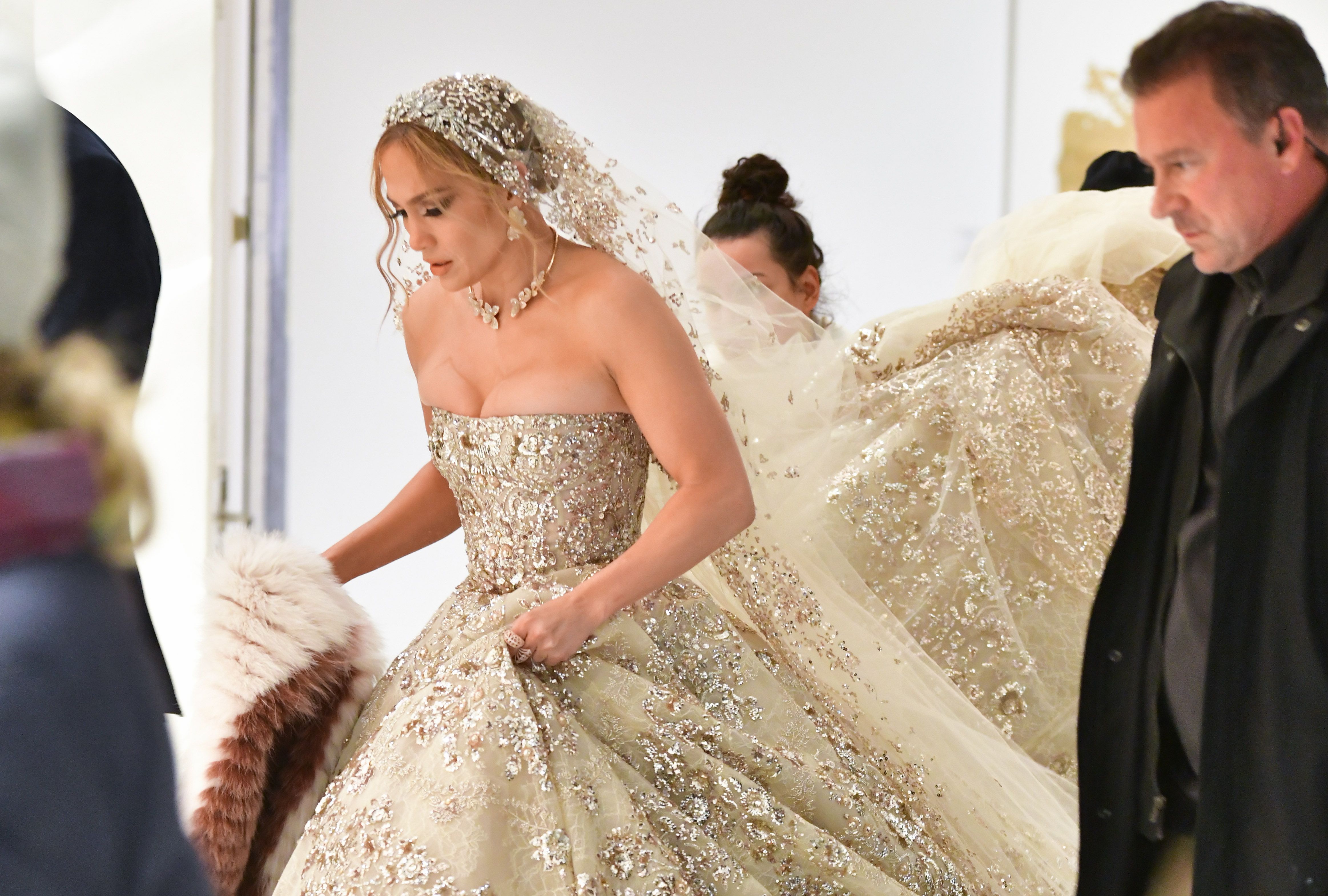Jennifer Lopez drops jaws in wild wedding dress for 'Can't Get