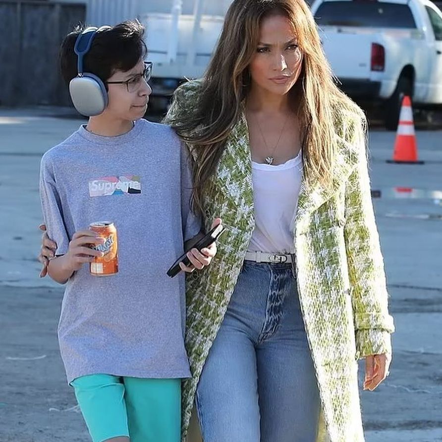 Estos son los (nuevos) pantalones favoritos de Jennifer Lopez