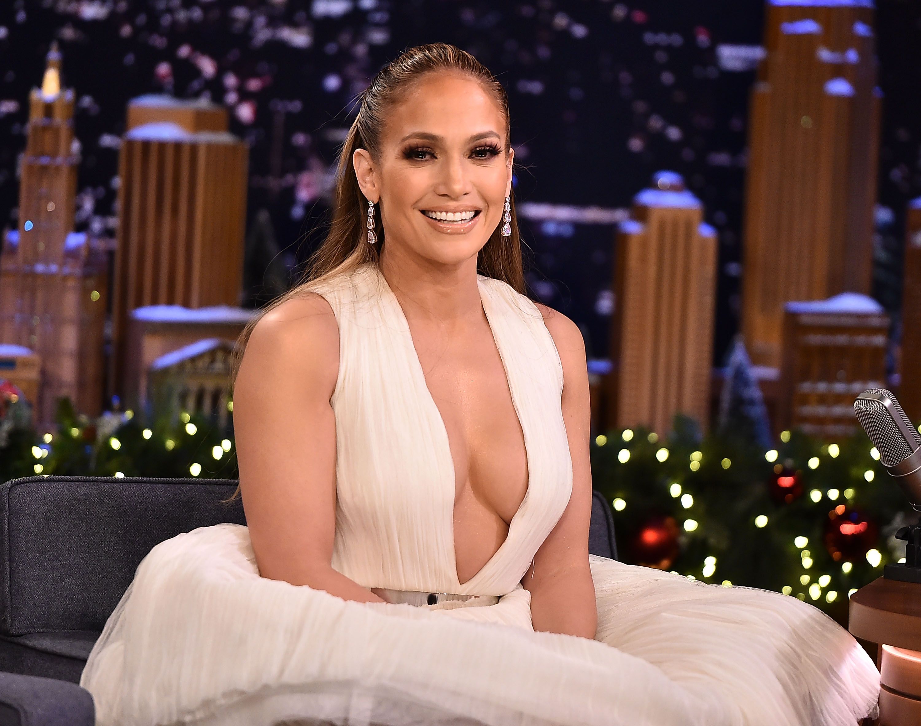 Jennifer Lopez Completes Her 10 Day No Sugar No Carb Challenge