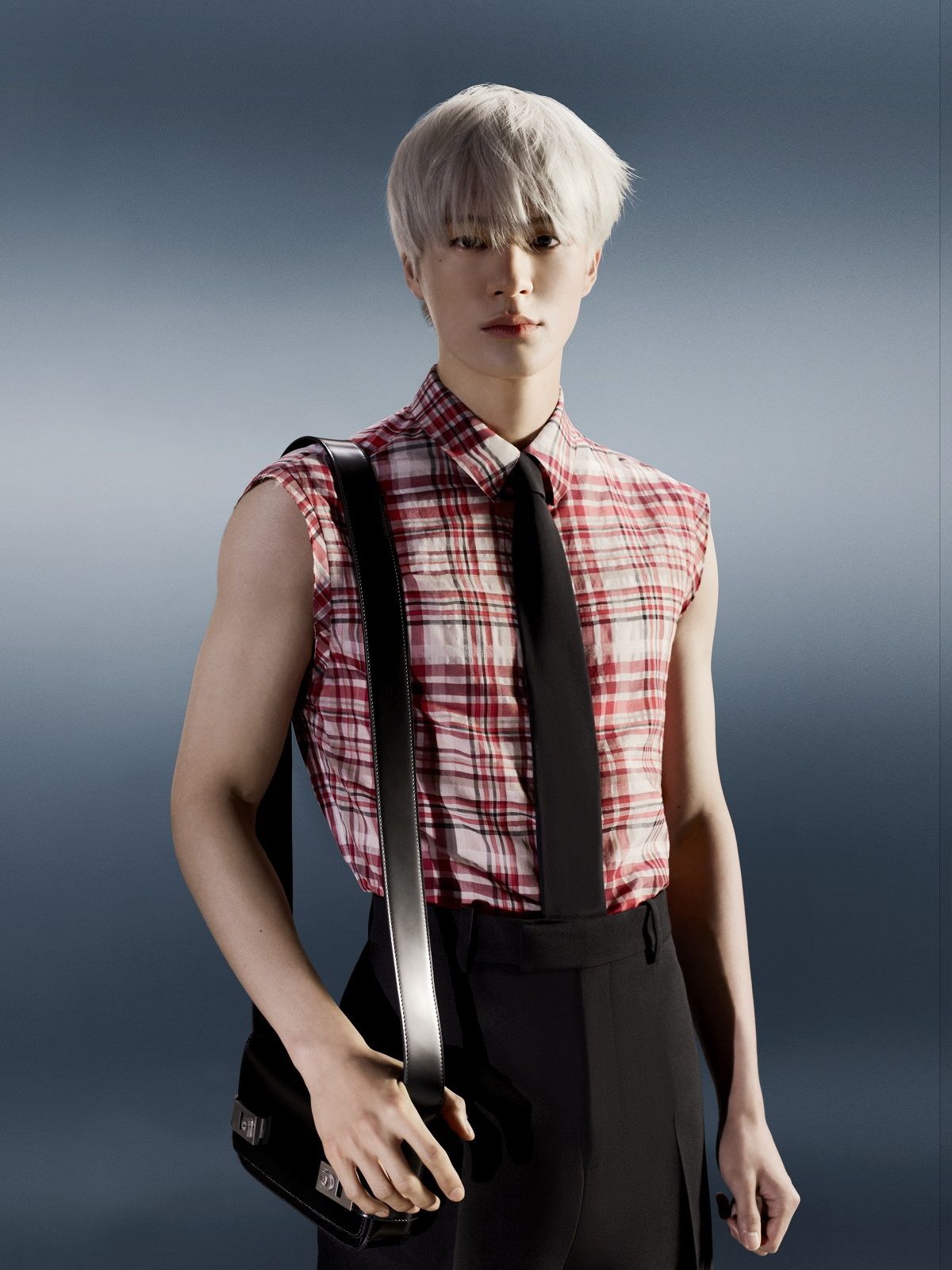 ☆人気☆【Ferragamo】☆ラムレザー フラットバレリー.ナ☆ ポートレートも公開! NCTのジェノ・リーがフェラガモのブランド