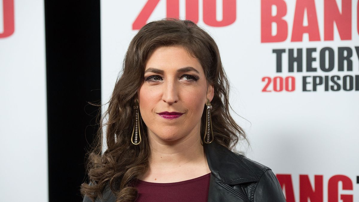 preview for Mayim Bialik From Big Bang Theory Shows Us Her Home Kitchen