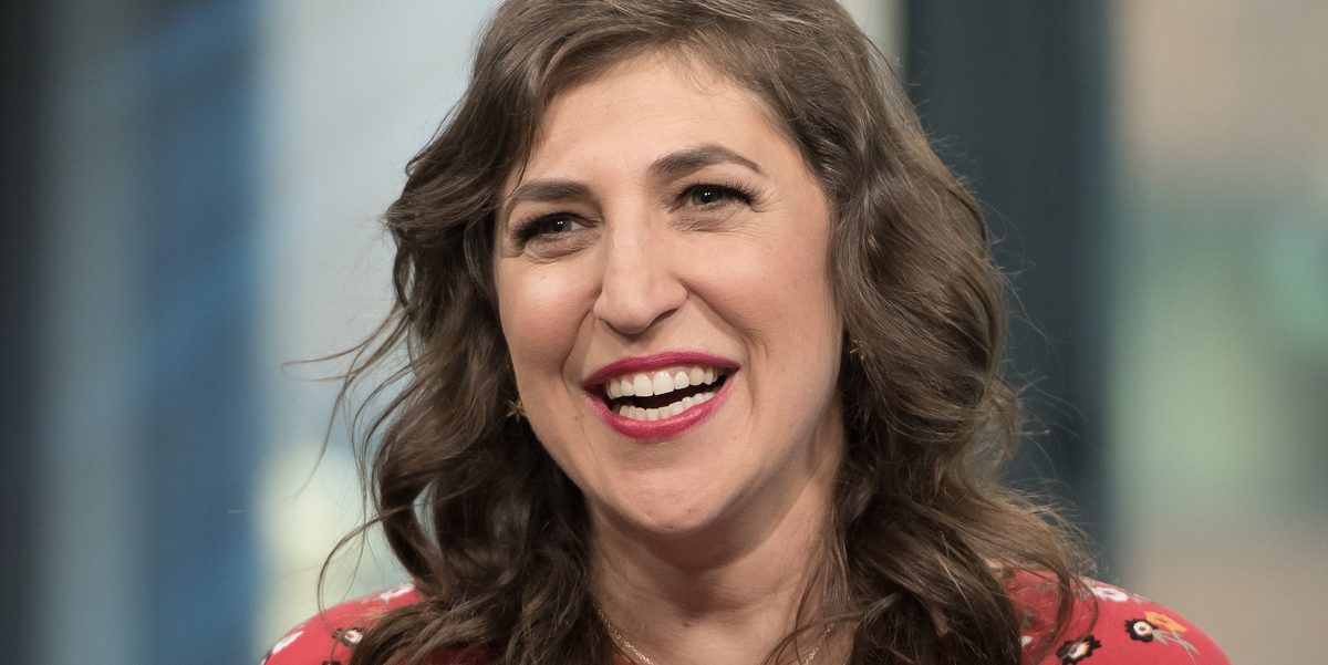 'Jeopardy!' Fans “Didn’t Even Recognize” Mayim Bialik After Her Dramatic Hair Transformation