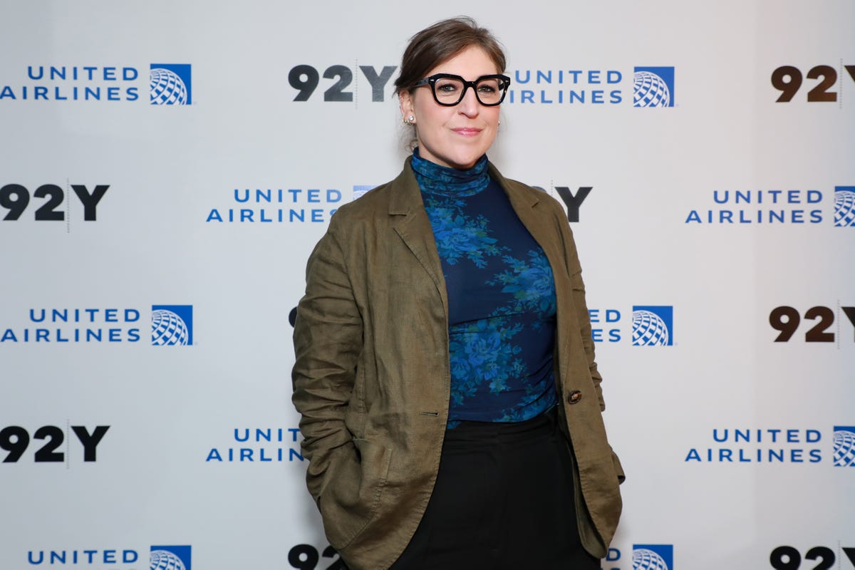 preview for Mayim Bialik From Big Bang Theory Shows Us Her Home Kitchen