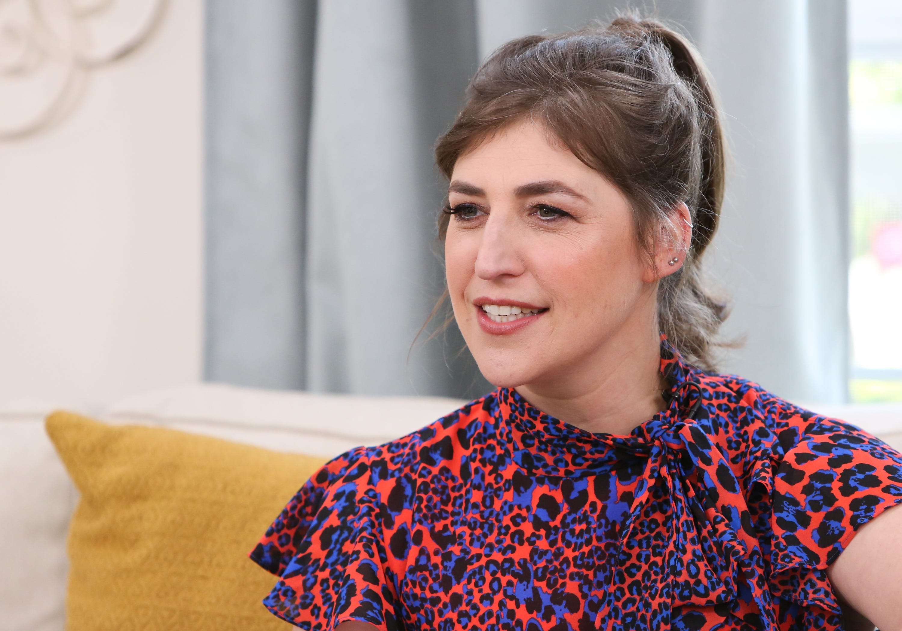 Mayim Bialik Beinhaare