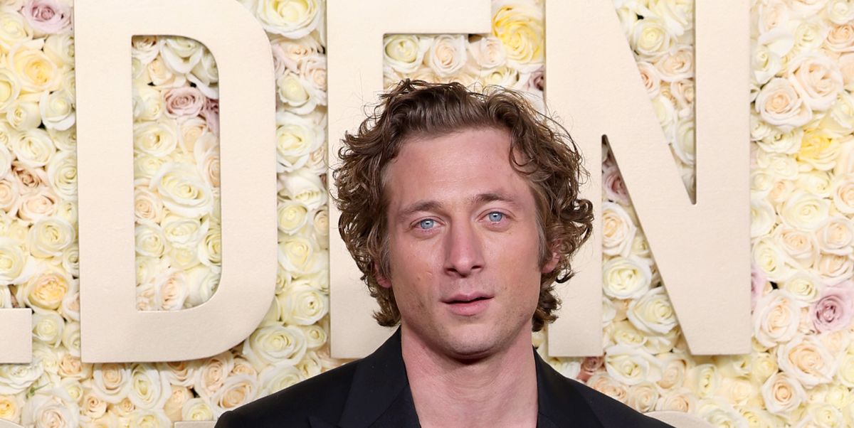 Jeremy Allen White's Golden Globes shirt had the makings of a