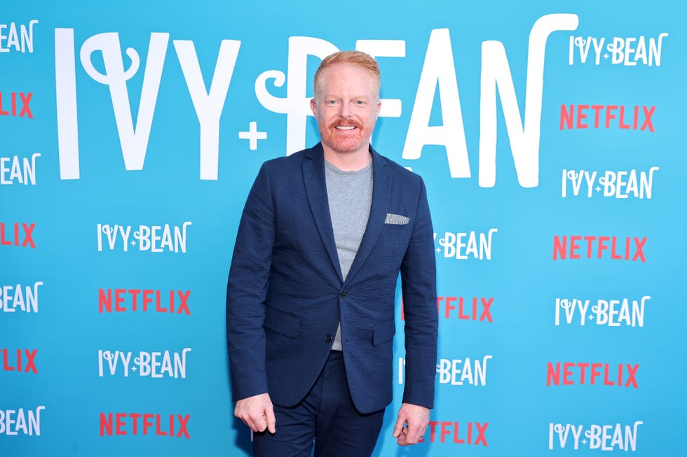 See Jesse Tyler Ferguson Officiate Sarah Hyland, Wells Adams' Wedding