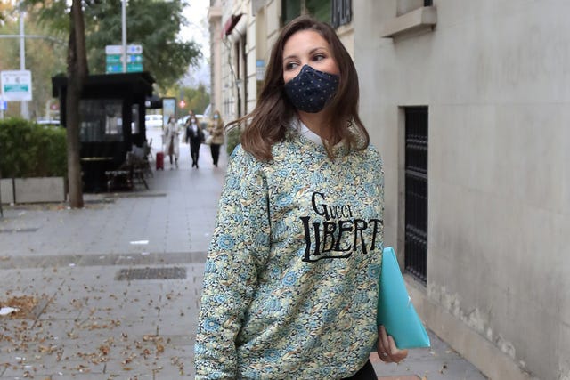 jessica bueno muy disgustada por las especulaciones de la organización de la comunión