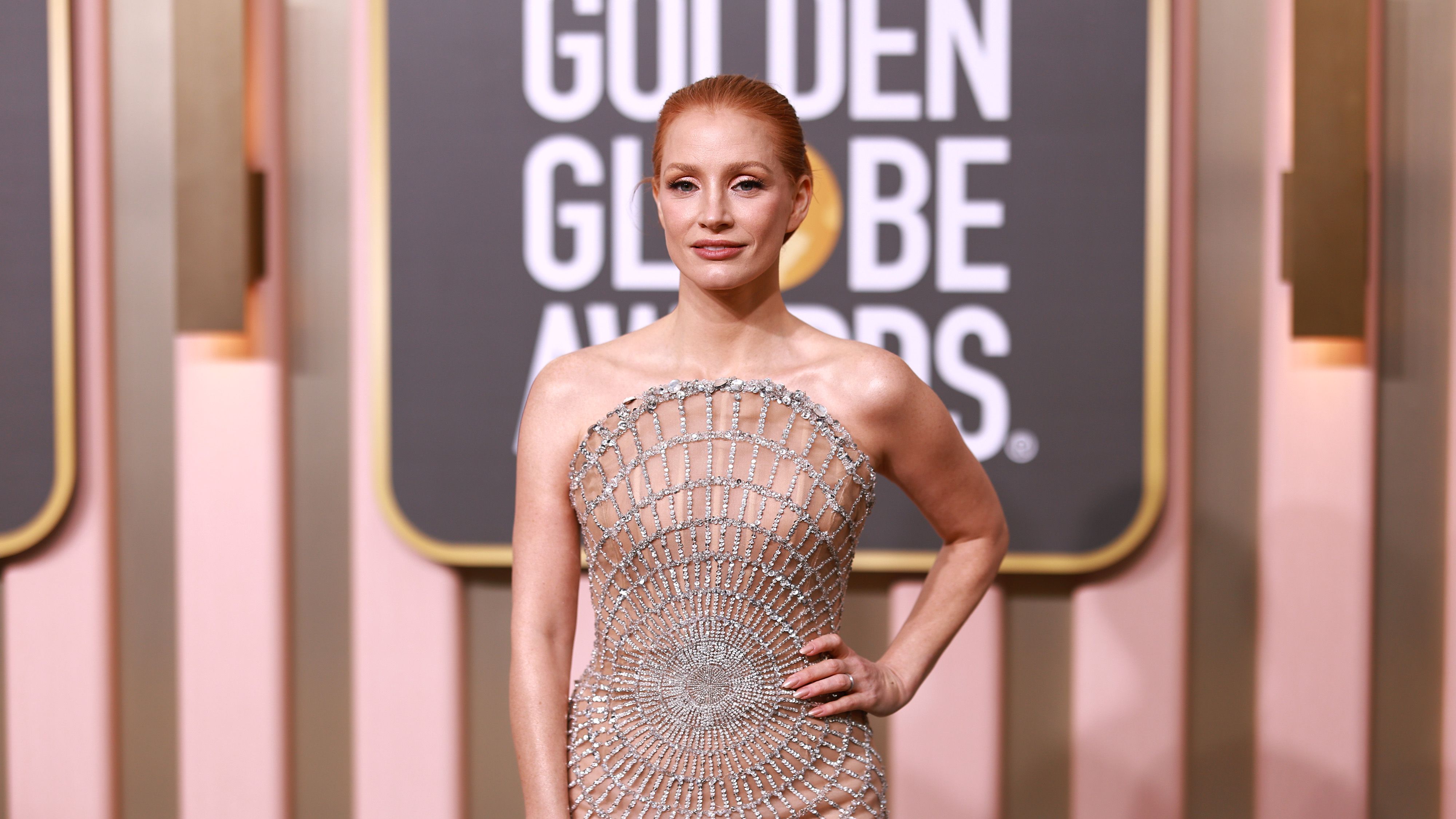See Jessica Chastain Stun at the Golden Globes in a Jaw-Dropping Nude Dress