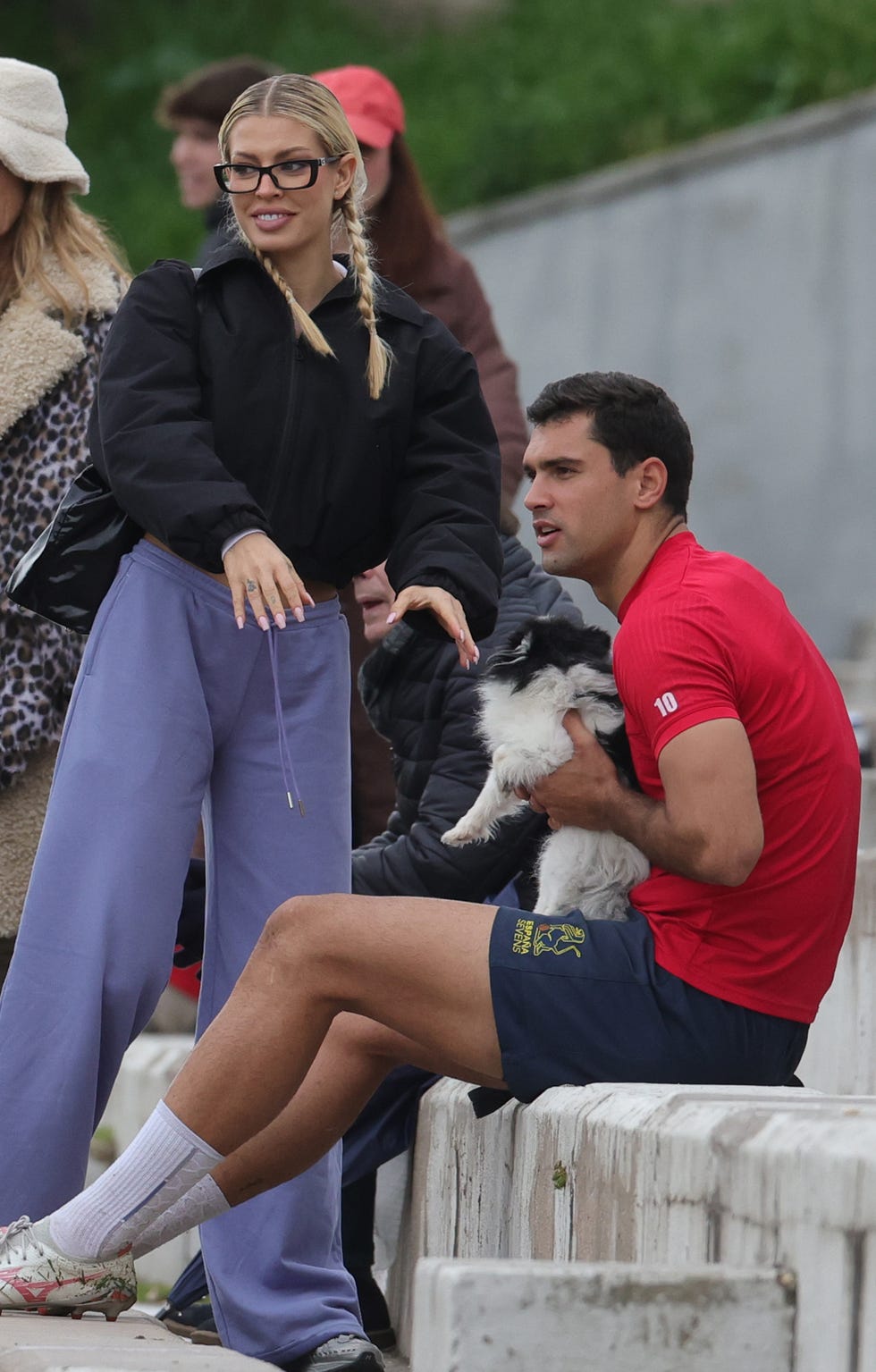 jessica goicoechea y el jugador de rugby manu moreno se muestran de lo mas enamorados entre besos y abrazos publicamente