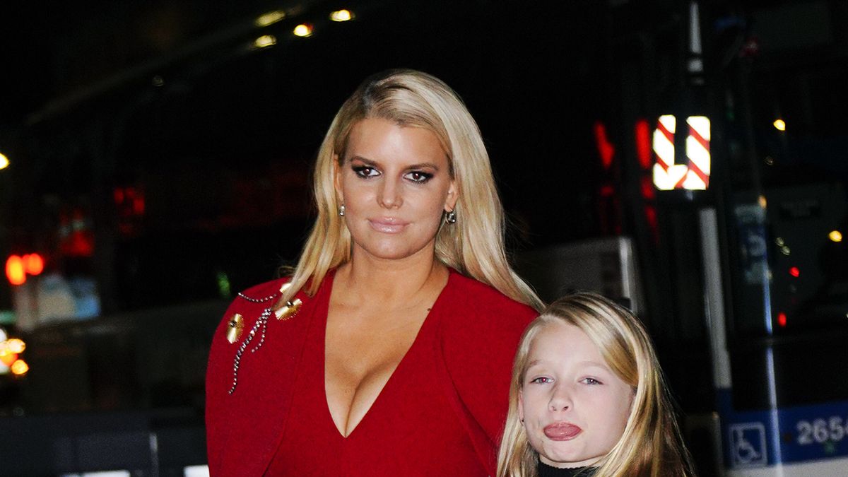 Jessica Simpson Gifts Daughter Maxi Louis Vuitton Bag, Gets Backlash