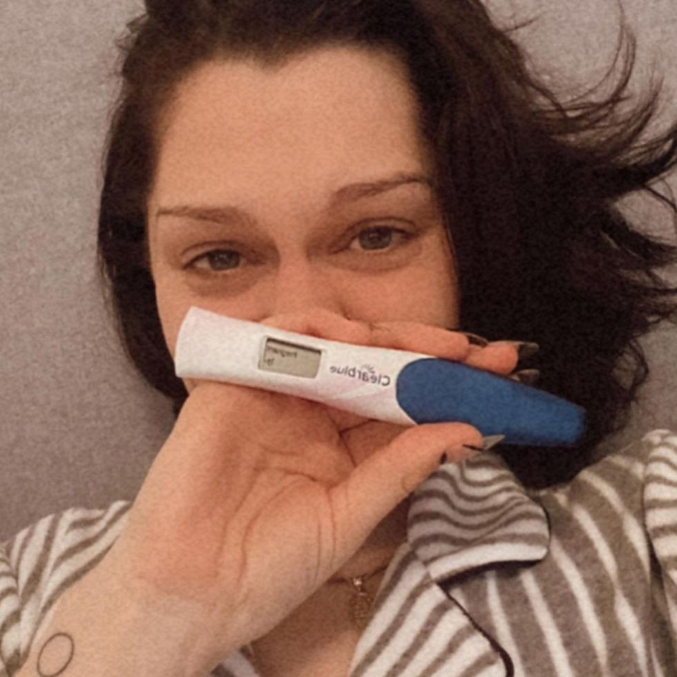 jessie j shares pregnancy test after announcing miscarriage