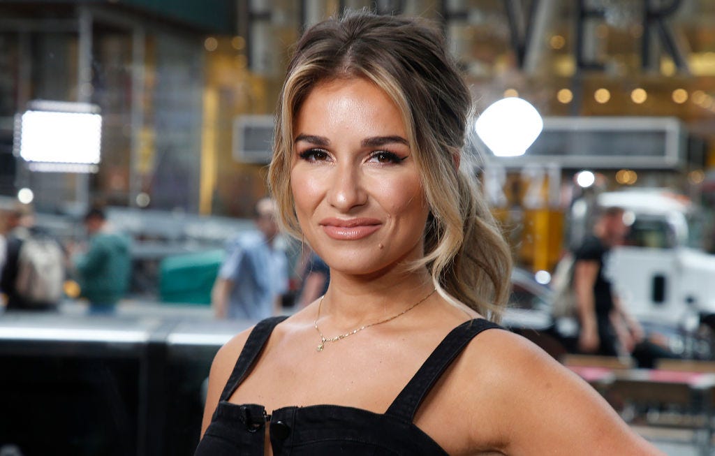 https://hips.hearstapps.com/hmg-prod/images/jessie-james-decker-1633462430.jpg?crop=0.8502604166666666xw:1xh;center,top&resize=1200:*