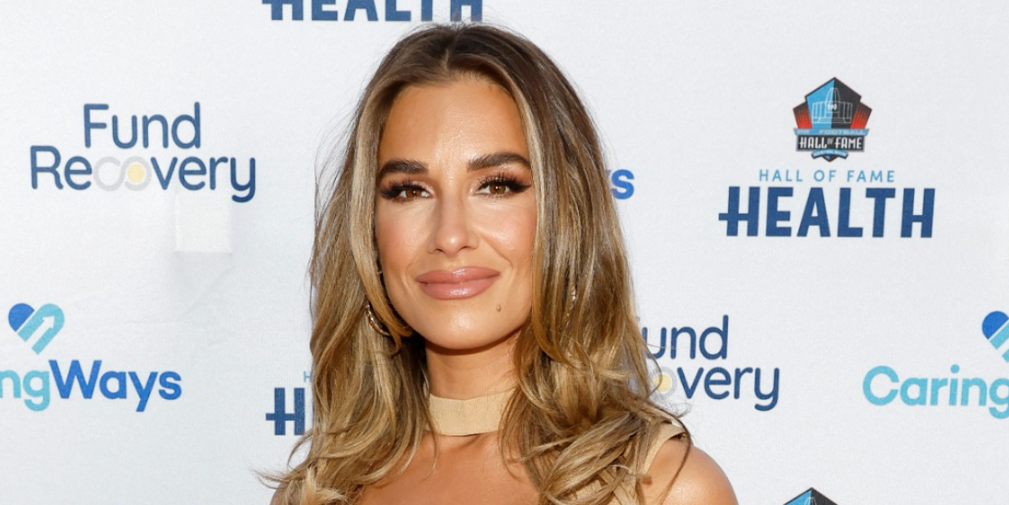 Jessie James Decker, 35, Reveals the $30 Color Corrector She Says Is ...